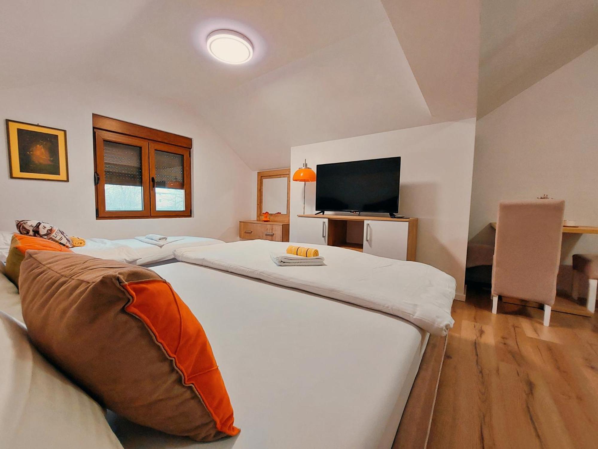 Buba Palace Niksic Ngoại thất bức ảnh